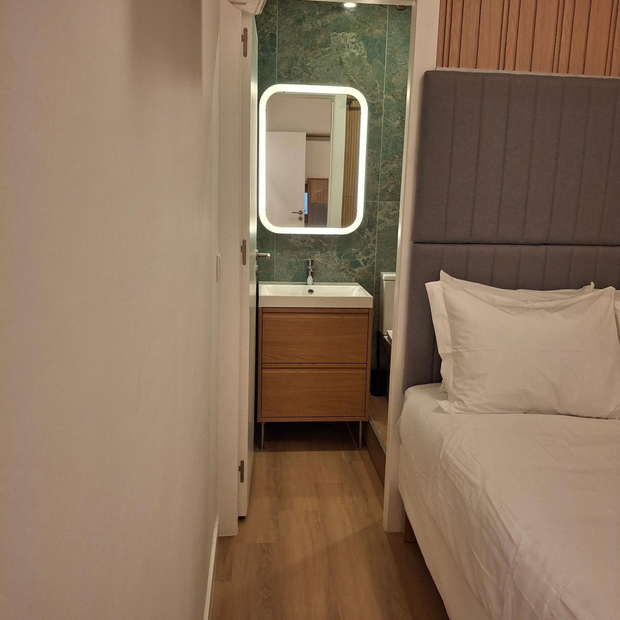 Brand New Hostel Anjos Лиссабон Экстерьер фото