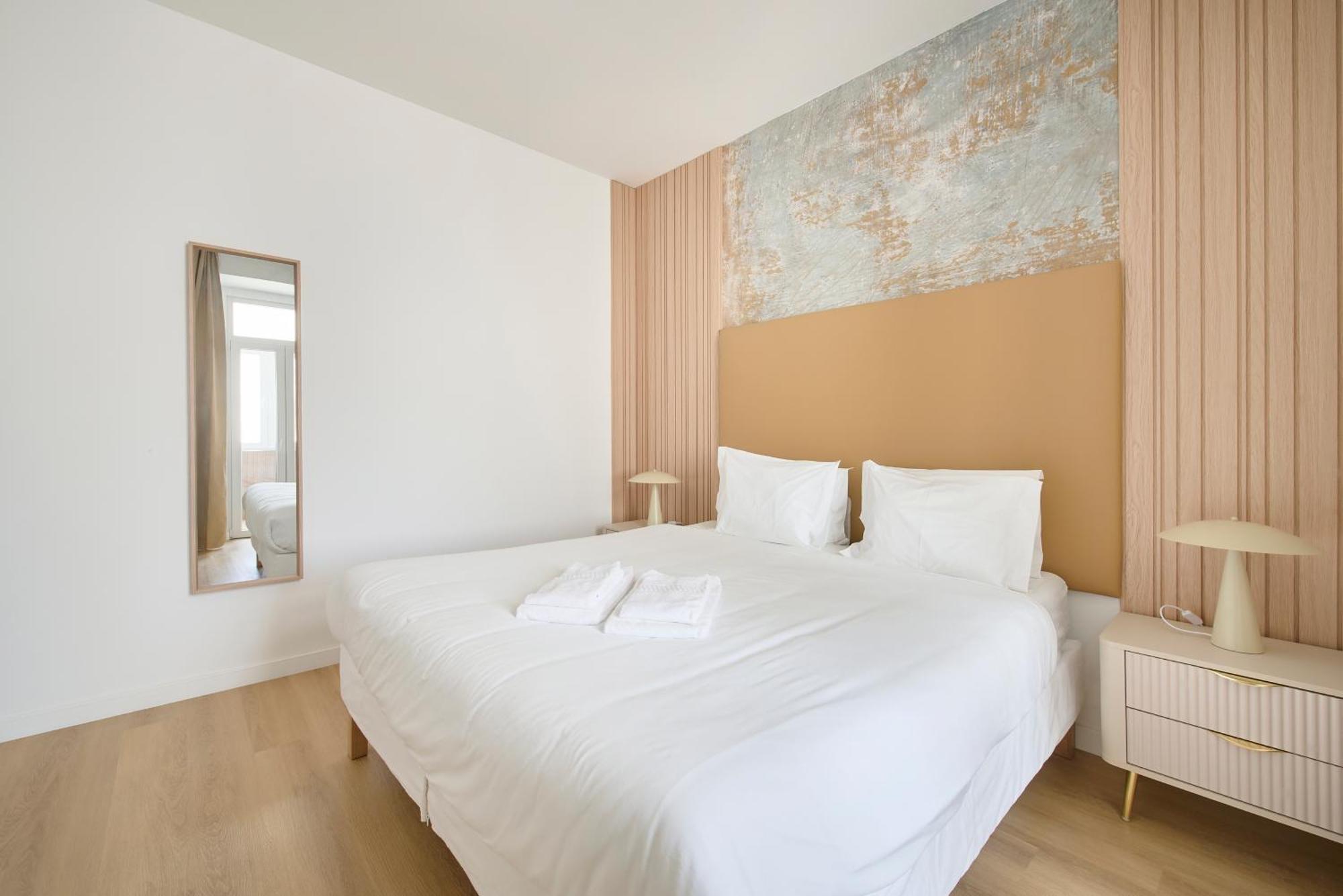 Brand New Hostel Anjos Лиссабон Экстерьер фото